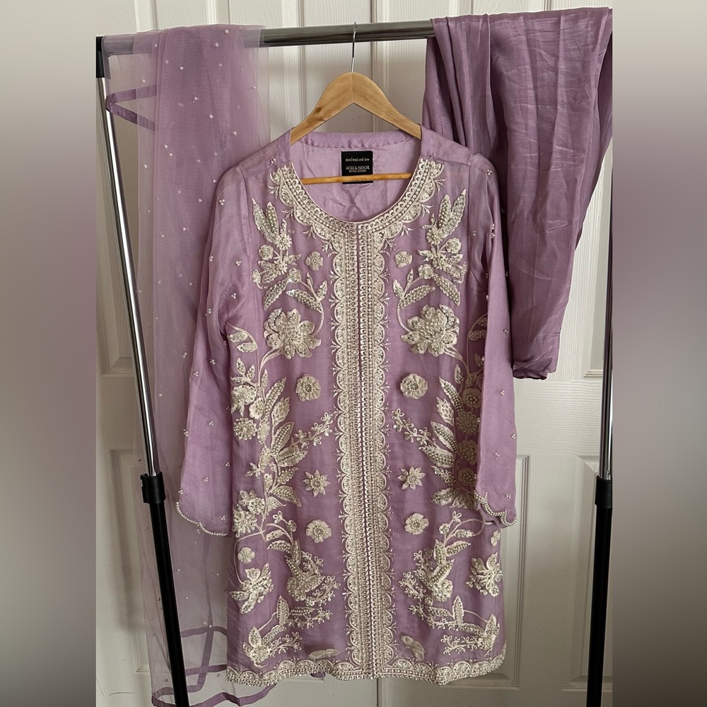 Pakistani 3 Piece Outfit